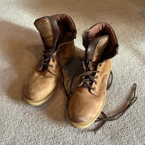 Red Wing awesome worn boots great condition! Size 9D